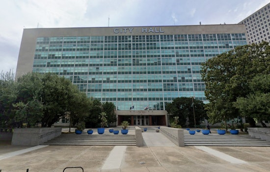 New Orleans Weighs Permanent Free Transit Pass for 11,500 Youth Riders