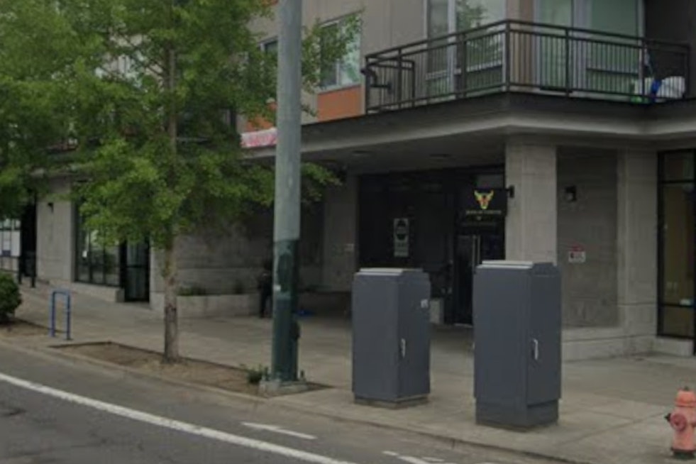 New Overlook Taphouse Pours 44 Beers and a Kids' Corner on Interstate Ave