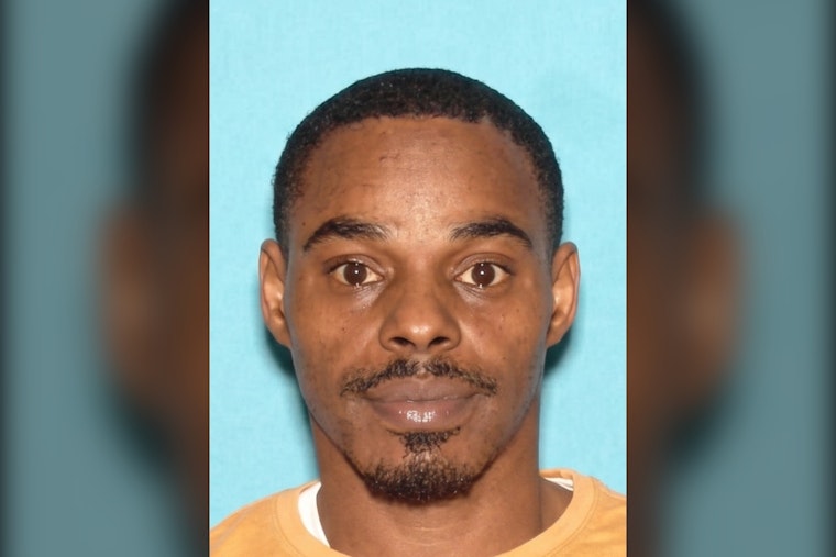 Newark Police Hunt 52-Year-Old Man in Central Avenue Cellphone Robbery