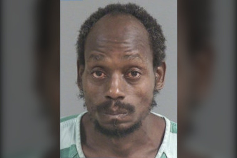 North Charleston Man Threatens to Blow Up Wells Fargo, Dents Employee's Car