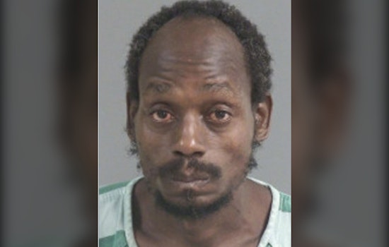 North Charleston Man Threatens to Blow Up Wells Fargo, Dents Employee's Car