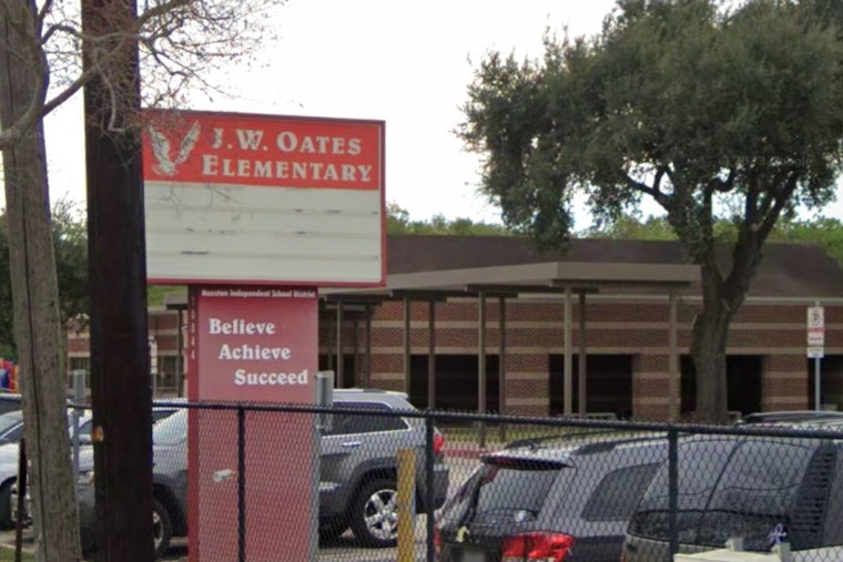 Oates Elementary AC Still Broken Weeks In, Houston Family Fears for Kids' Health