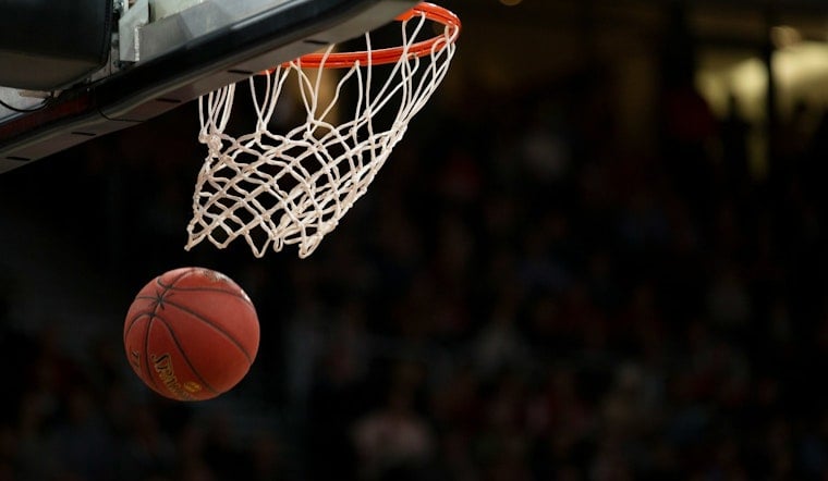 OG Anunoby Relives Iconic Knicks Tip-In With Brooklyn Streetballers in Times Square
