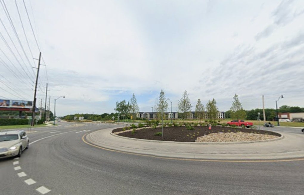 One Dead in Fishers Roundabout Crash at 96th Street