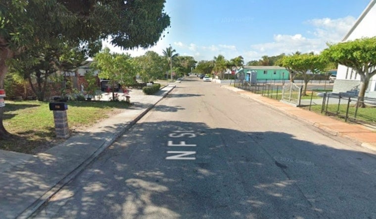 One Dead, Three Hurt in Lake Worth Beach Stabbing, Suspect Still at Large