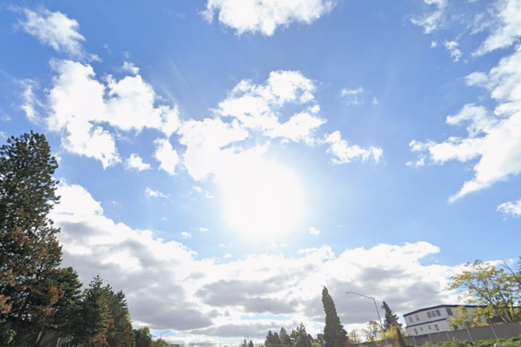 One Sunny Sunday Before Smoky 90-Degree Blast Bakes Portland