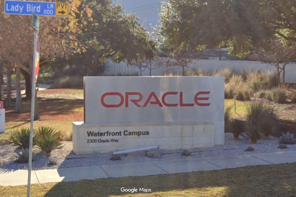 Oracle Pledges to Follow Abbott's Data Center Rules Amid Texas Grid Freeze