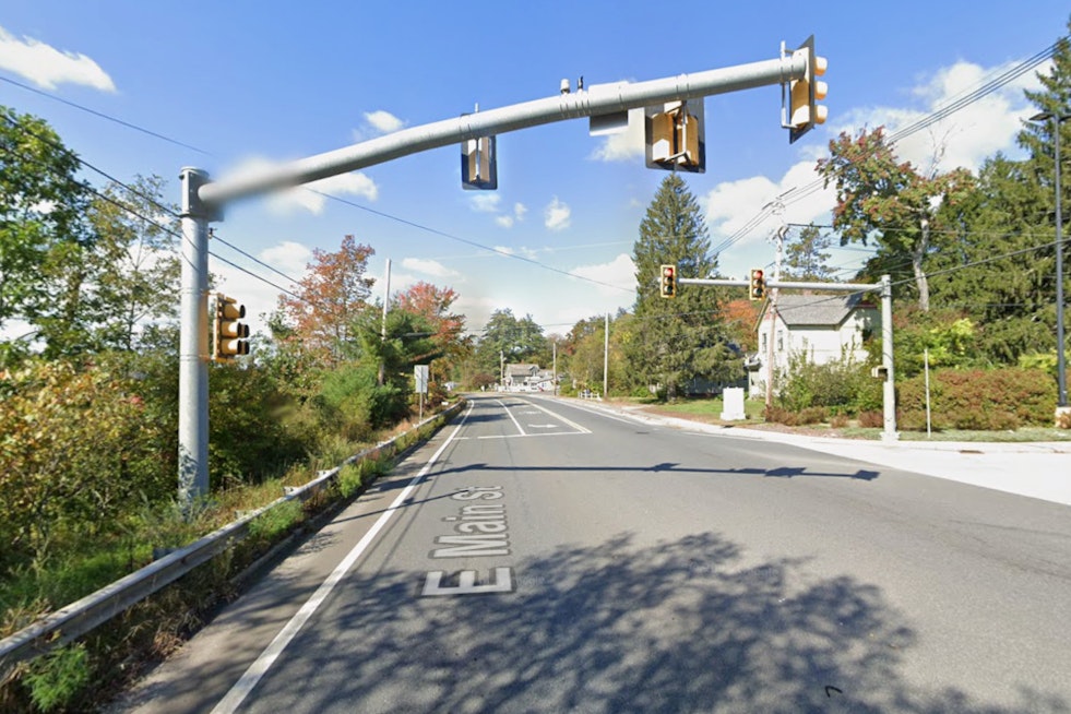 Orange Crash Bystanders Do CPR, Pull Driver From Smoking Car