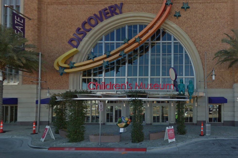 ‘Oz-Some’ Wizard Of Oz Sphere Weekend Takes Over Downtown Las Vegas Kids Museum