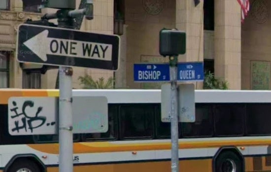 Palantir's Secret Honolulu Office Draws Protesters to Bishop Street