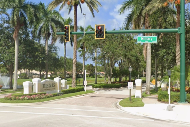 Palm Beach Gardens HOA Plans to Remove 600 Live Oak Trees