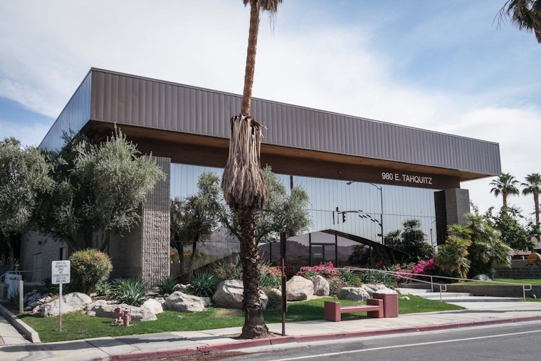 Palm Springs Schools Tighten Phone Rules, Parents Split Over Safety