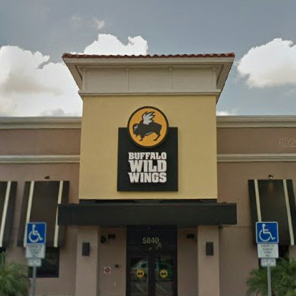 Palmetto Gets Nation's First Buffalo Wild Wings-Jimmy John's Combo Store