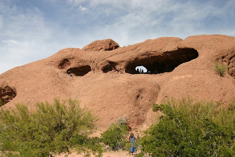 Papago Park Hiker Hurt In Fall Gets Technical Phoenix Rescue