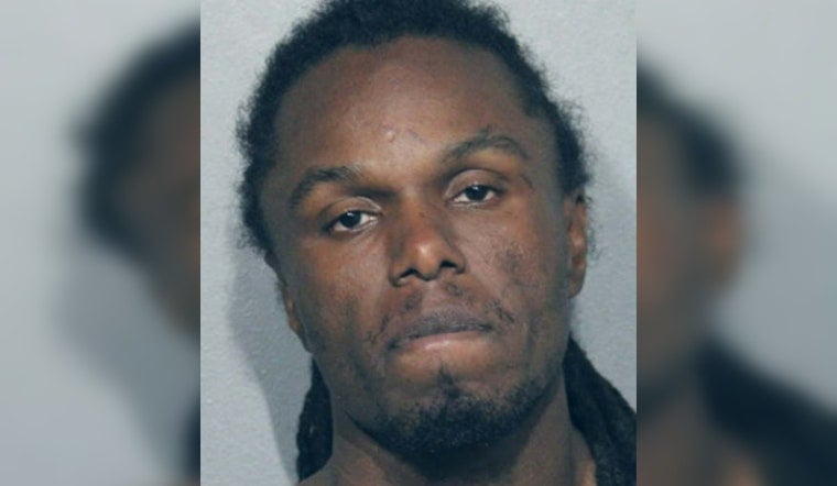 Parolee Accused of Tossing Second Machine Gun, This Time in River North Dumpster