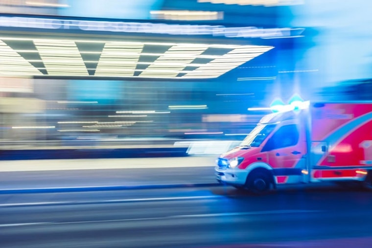 Pearl City Freeway Crash Leaves Helmeted Rider, 60, With Serious Leg Injury
