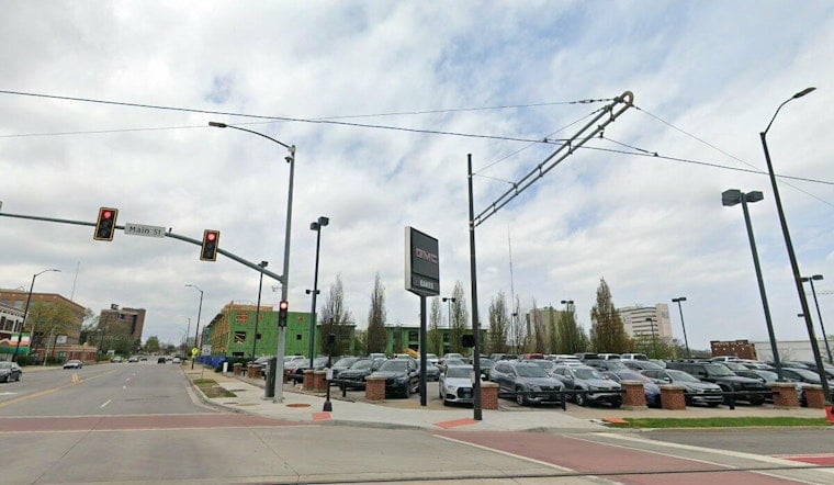 Pedestrian Critically Hurt Crossing Main and Linwood, Police Say Driver Had Green Light