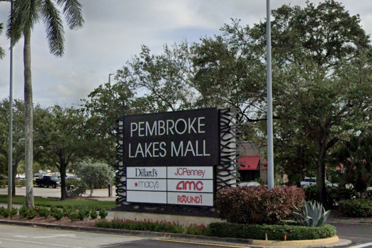 Pembroke Pines Pair, Both 35, Accused of Sex Act at Mall Bowling Bar