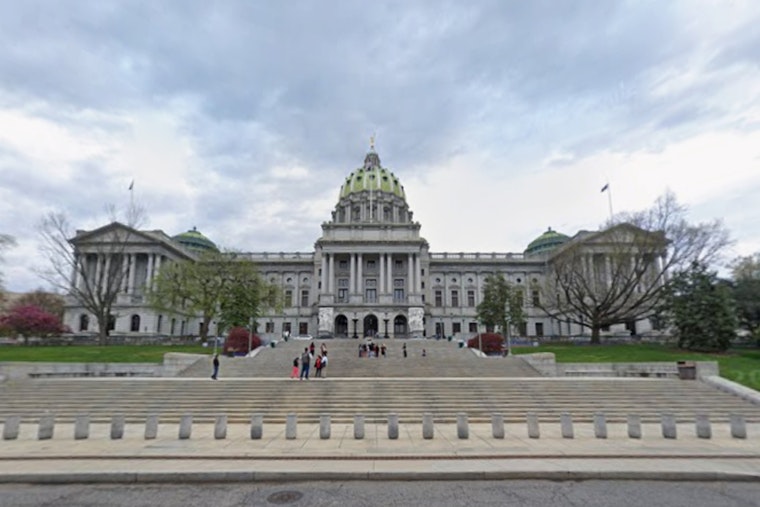 Pennsylvania Democrats Target Suburban Senate Seats For Harrisburg Trifecta