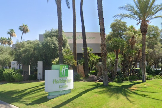 Phoenix Hotel Guests Fight $500 'Smoking' Fees Sparked by Humidifiers