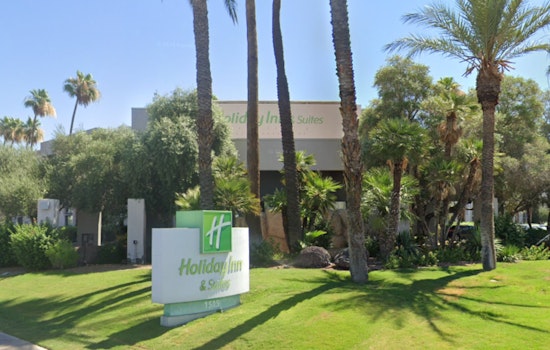 Phoenix Hotel Guests Fight $500 'Smoking' Fees Sparked by Humidifiers