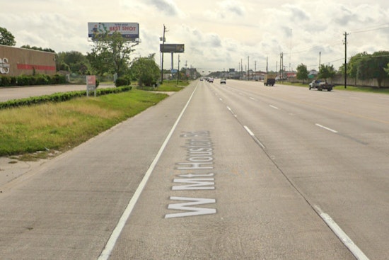 Pickup Driver Dies After Semi Collision Shuts Down W Mount Houston Road