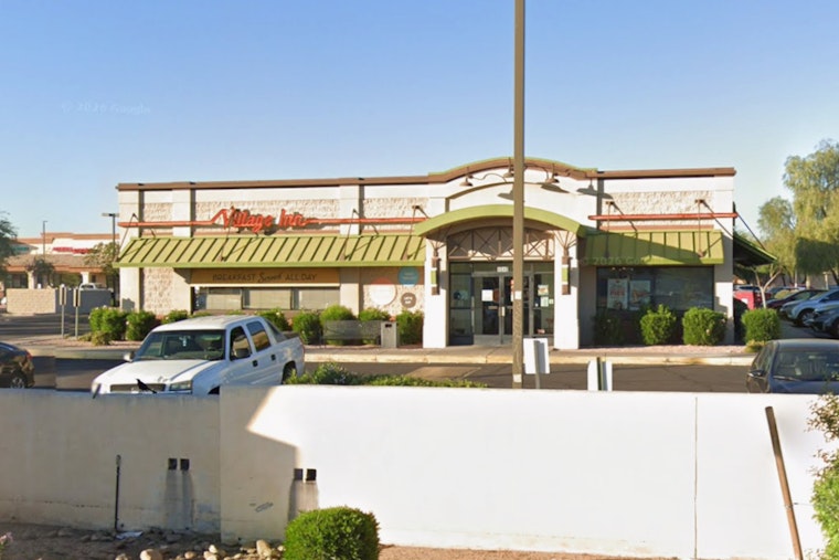 Pier 88 Boiling Seafood Swaps Out North Phoenix's Old Village Inn on Bell Road