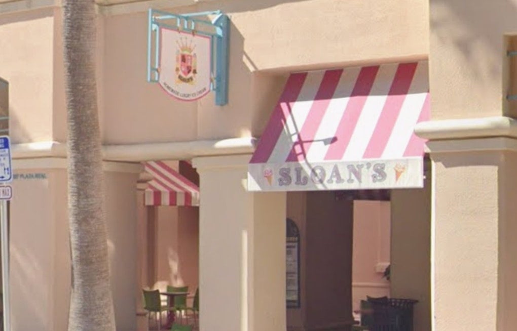 Pink-Walled Sloan's Ice Cream Set to Invade Crowded St. Armands Circle