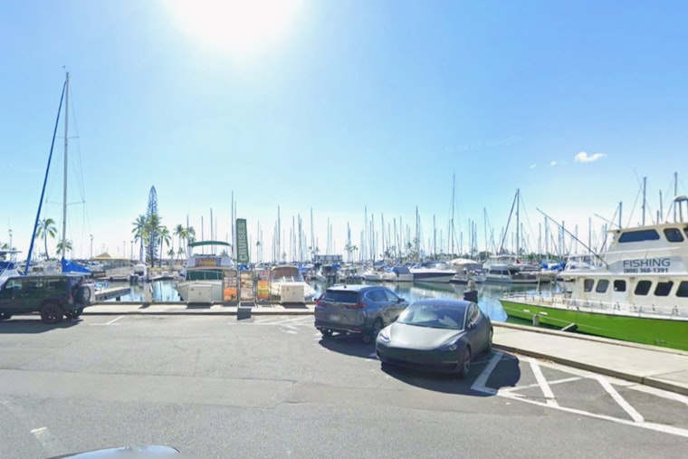 ‘Pirate Ship’ Hauled Out of Ala Wai Harbor After Illegal Mooring, State Says