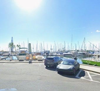 ‘Pirate Ship’ Hauled Out of Ala Wai Harbor After Illegal Mooring, State Says