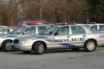 Pleasure Ridge Park Robbery Suspect Flees on Foot as Nearby Schools Adopt Security Protocols