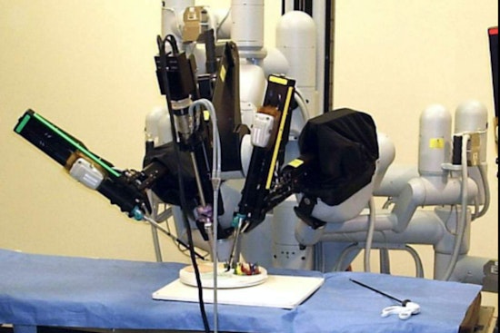 Pomona Valley Hospital Swaps Entire Robot Fleet for Da Vinci 5 Surgical Systems