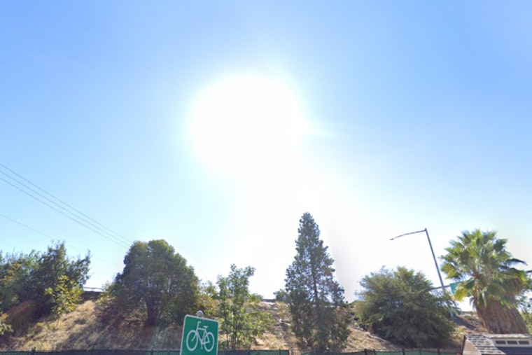 Portland Sizzles Near 100 as Wildfire Smoke Chokes the Skies