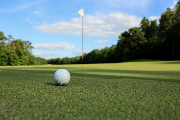 Pregnant NJ Golfer Chases National Title at West Orange's Montclair Club