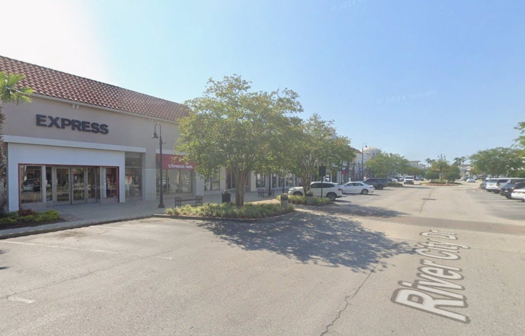 Princess Polly Claims Old Express Space At St. Johns Town Center