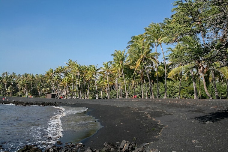 Punaluu Black Sand Beach Park Reverts to Owner as County Lease Ends