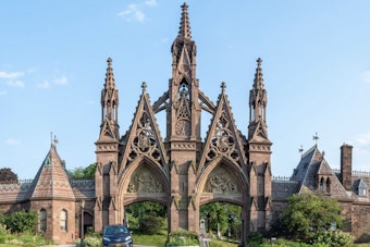 Queer Date Night Among the Dead: Free Film Fest Haunts Green-Wood Cemetery