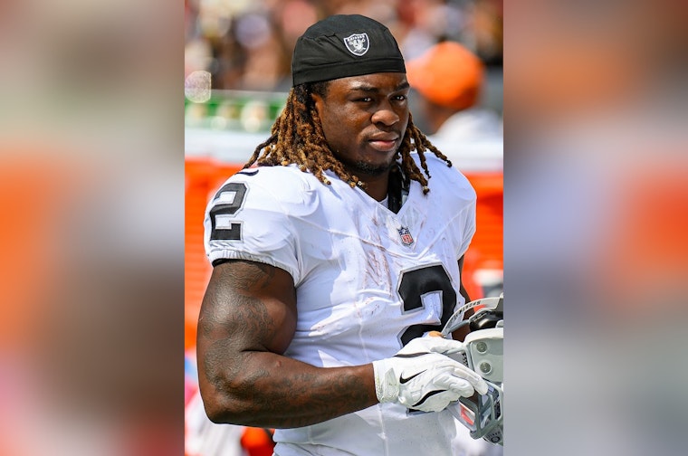 Raiders Star Ashton Jeanty Carted Off in Silence, Season Plans Thrown Into Doubt