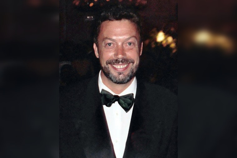 Raleigh's Rialto Fills With Fishnets and Candles to Mourn Tim Curry