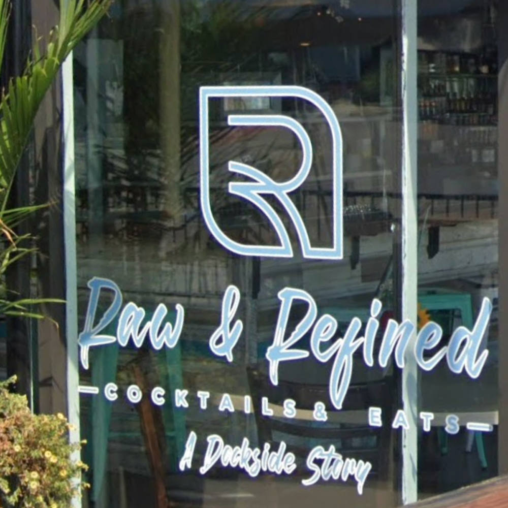 Raw & Refined North Splashes Into Essex, Revives Crazy Tuna Spot With Crab Cakes and Frozen Cocktails