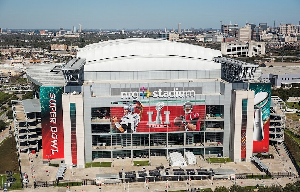 Ringling Bros. Roars Into Reliant Stadium With Cannon Blasts, No Animals