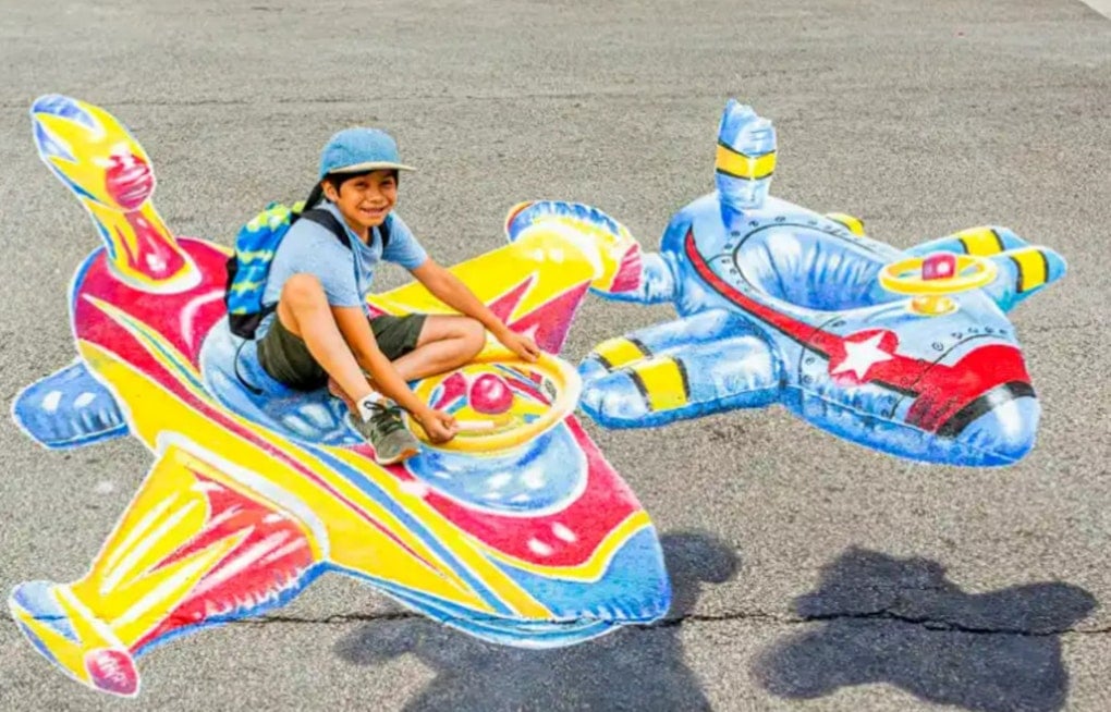Rogers Park's Only 3D Chalk Art Festival Turns Howard Street Into a Canvas