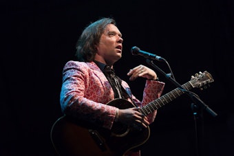 Rufus Wainwright Brings Pandemic-Born Requiem to Oswald Arrest Site in Oak Cliff