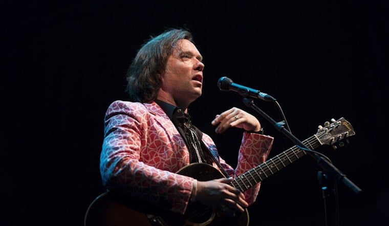 Rufus Wainwright Brings Pandemic-Born Requiem to Oswald Arrest Site in Oak Cliff