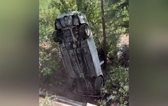 Sacramento Carjacking Suspect Crashes, Flees Across I-80 Into Truckee Creek