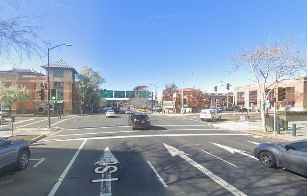 Sacramento Eyes Red Light Cameras At 20 Intersections After 29 Traffic Deaths