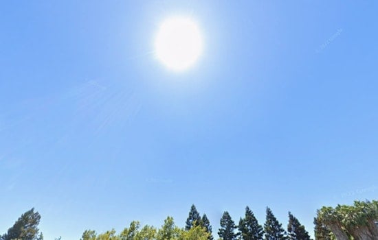 Sacramento Sizzles at 90 Before Cool Breezes, Fire Risk Roll In