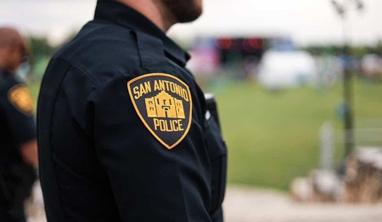 San Antonio Police Hunt Fake Credit Union Worker Who Robbed Hospitalized 75-Year-Old