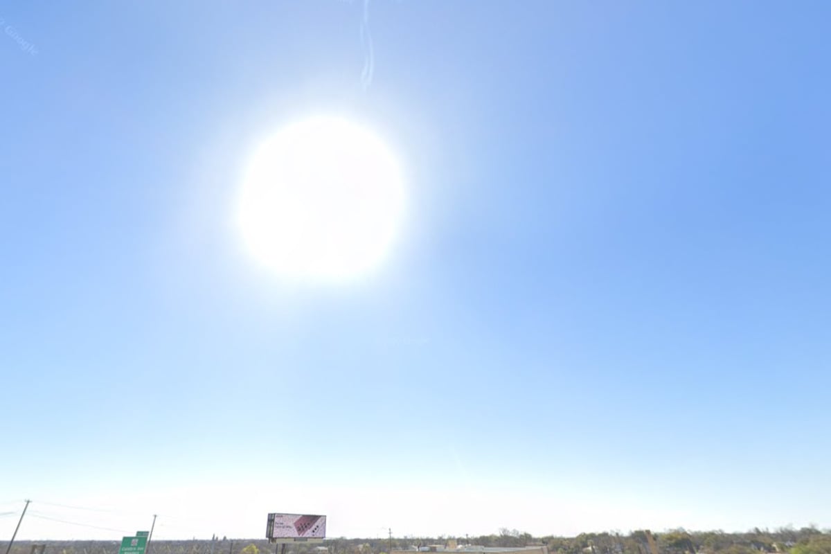 San Antonio Sizzles as 100-Degree Heat Wave Grips Alamo City All Week