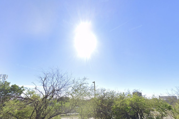 San Antonio Sizzles as Brutal Heat Wave Broils Alamo City Through Workweek